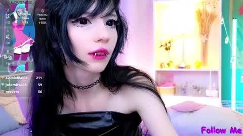 Snapshot of draculaura_ chatting on 12-14-24, 03:07 Draculaura online show from 12-14-24, 03:07