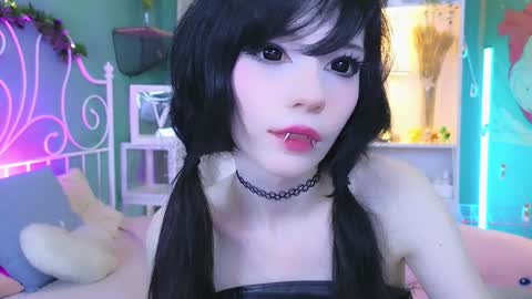 Snapshot of draculaura_ chatting on 12-26-24, 12:03 Draculaura online show from 12-26-24, 12:03