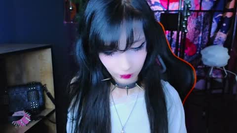 Snapshot of draculaura_ chatting on 01-09-25, 06:36 Draculaura online show from 01-09-25, 06:36