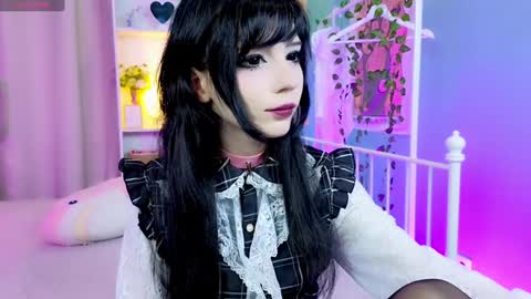 Snapshot of draculaura_ chatting on 01-19-25, 08:41 Draculaura online show from 01-19-25, 08:41