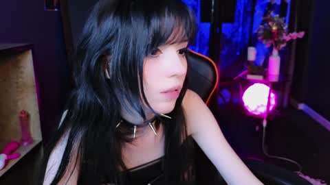 Snapshot of draculaura_ chatting on 01-29-25, 06:39 Draculaura online show from 01-29-25, 06:39