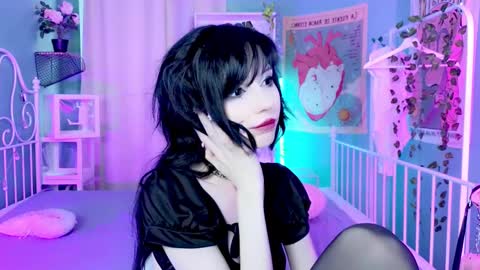 Snapshot of draculaura_ chatting on 02-10-25, 09:36 Draculaura online show from 02-10-25, 09:36