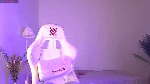 Snapshot of dragon_ink chatting on 10-27-25, 06:06 Lisbeth Salander online show from 10-27-25, 06:06