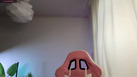 Snapshot of dragon_ink chatting on 11-24-25, 05:51 Lisbeth Salander online show from 11-24-25, 05:51