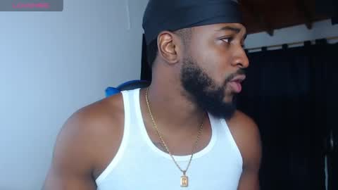 Snapshot of drake_nassir4 chatting on 06-10-26, 03:50 ---Drake--- online show from 06-10-26, 03:50