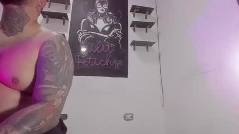 drake whitee Independent Model online show from 09-15-25, 03:17