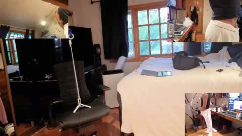 Snapshot of drakeoc chatting on 03-08-25, 01:39 drakeoc online show from 03-08-25, 01:39