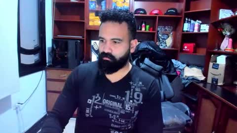 Snapshot of drako_argenti_ chatting on 01-17-25, 12:21 Drako online show from 01-17-25, 12:21