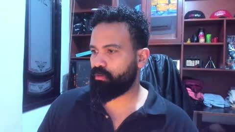 Snapshot of drako_argenti_ chatting on 01-29-25, 03:44 Drako online show from 01-29-25, 03:44