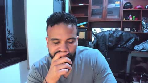 Snapshot of drako_argenti_ chatting on 02-06-25, 12:00 Drako online show from 02-06-25, 12:00