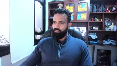 Snapshot of drako_argenti_ chatting on 02-24-25, 04:04 Drako online show from 02-24-25, 04:04