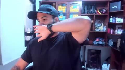 Snapshot of drako_argenti_ chatting on 02-26-25, 01:19 Drako online show from 02-26-25, 01:19