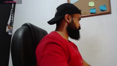 Snapshot of drako_argenti_ chatting on 10-19-25, 06:08 Drako online show from 10-19-25, 06:08