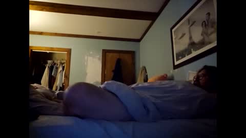 Snapshot of draven11728 chatting on 10-31-25, 01:28 draven11728 online show from 10-31-25, 01:28