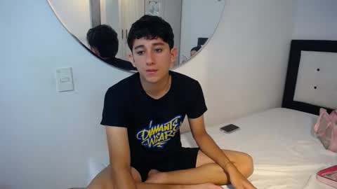 -- nicolle and jhon -- online show from 11-23-25, 09:31