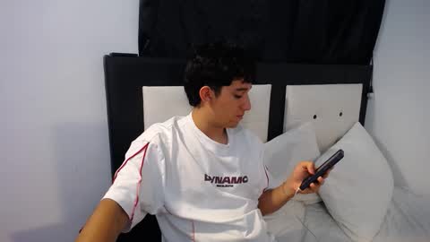 -- nicolle and jhon -- online show from 02-16-26, 03:57