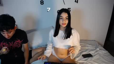 Snapshot of dravith_and_valery chatting on 05-16-26, 07:05 -- nicolle and jhon -- online show from 05-16-26, 07:05