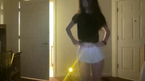 ur dream girl online show from 04-22-26, 09:38