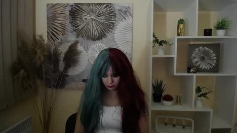 Snapshot of dream_caster_ chatting on 10-18-25, 09:43 dream caster online show from 10-18-25, 09:43