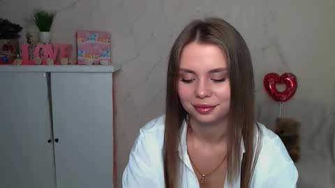 Mari online show from 09-13-25, 06:35