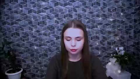 Mari online show from 12-17-25, 09:26