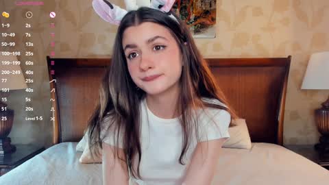 Hi Im Monika Welcome to my room online show from 11-13-25, 09:52