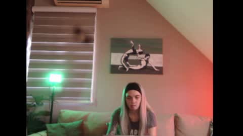 A girl online show from 11-05-25, 08:03