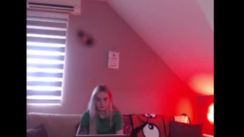 A girl online show from 03-02-26, 08:21