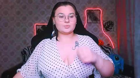 dreamforyoue2 online show from 10-18-25, 07:14