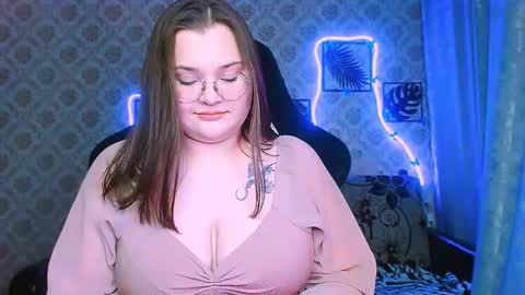 dreamforyoue2 online show from 02-11-26, 08:25