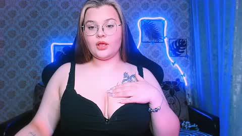 dreamforyoue2 online show from 04-17-26, 07:39