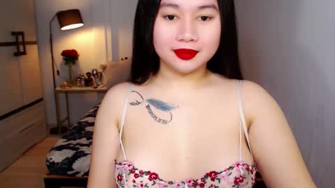 Snapshot of dreamgirlheaven chatting on 02-03-26, 06:22 Heaven online show from 02-03-26, 06:22