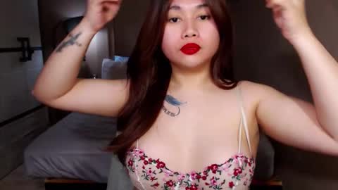 Snapshot of dreamgirlheaven chatting on 03-21-26, 08:19 Heaven online show from 03-21-26, 08:19