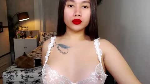 Snapshot of dreamgirlheaven chatting on 06-16-26, 12:08 Heaven online show from 06-16-26, 12:08