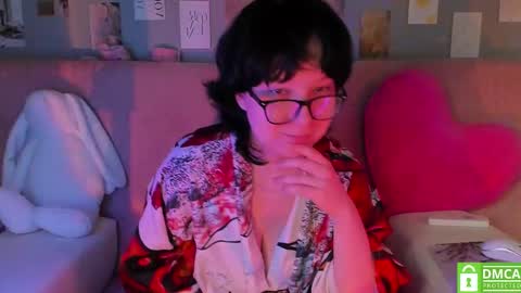 Snapshot of dreamgirllove chatting on 03-01-25, 04:15 Billy online show from 03-01-25, 04:15