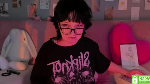 Snapshot of dreamgirllove chatting on 03-05-25, 06:23 Billy online show from 03-05-25, 06:23