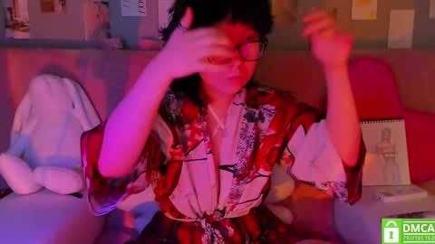 Snapshot of dreamgirllove chatting on 03-08-25, 12:33 Billy online show from 03-08-25, 12:33