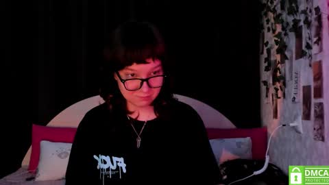 Snapshot of dreamgirllove chatting on 09-27-25, 03:44 Billy online show from 09-27-25, 03:44