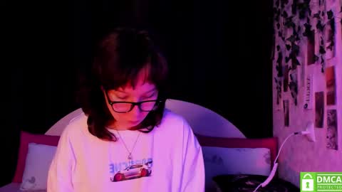 Snapshot of dreamgirllove chatting on 10-04-25, 01:25 Billy online show from 10-04-25, 01:25