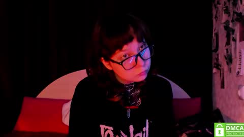 Snapshot of dreamgirllove chatting on 10-30-25, 02:02 Billy online show from 10-30-25, 02:02