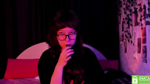 Snapshot of dreamgirllove chatting on 11-20-25, 01:17 Billy online show from 11-20-25, 01:17