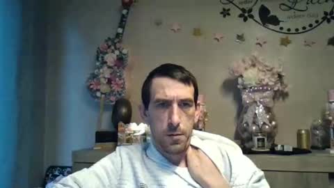 dreamguy38 online show from 11-19-25, 08:14