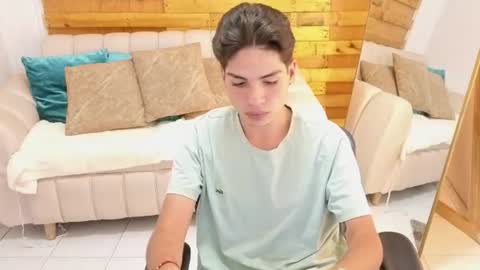 Snapshot of dreamleo chatting on 07-25-26, 03:48 Dreamleo online show from 07-25-26, 03:48