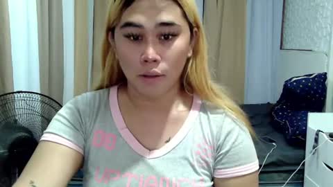 Snapshot of dreammegan chatting on 06-15-26, 04:58 Stacy DONT FORGET TO FOLLOW ME AND THUMBS UP my wife samgrg2 online show from 06-15-26, 04:58