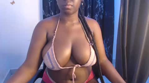 Snapshot of dreamy_wetpussy chatting on 04-26-26, 07:22 BEAUTY online show from 04-26-26, 07:22