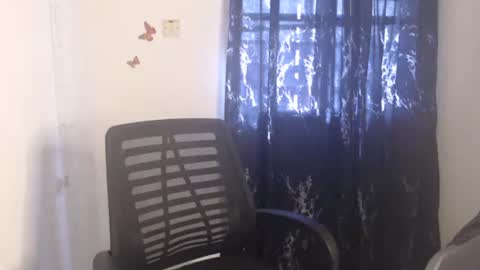 Snapshot of dreamy_wetpussy chatting on 05-09-26, 09:25 BEAUTY online show from 05-09-26, 09:25