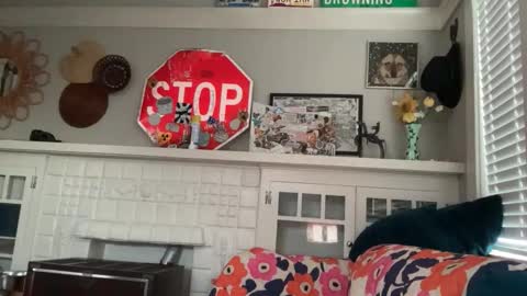 RIRI OR DREAMY online show from 04-16-26, 02:01