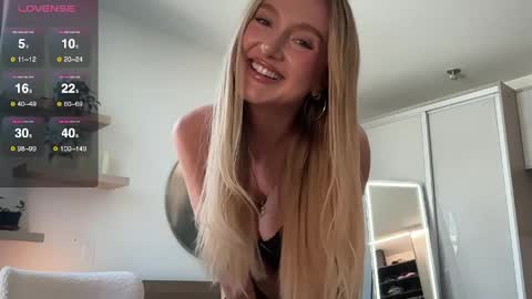 Lilah  online show from 05-21-26, 11:12