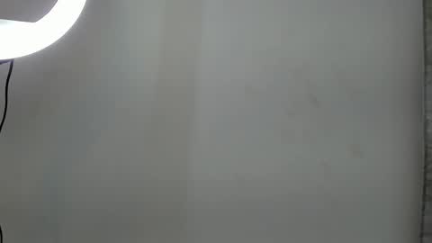 Snapshot of drekev_ chatting on 12-04-24, 04:54 Kevin online show from 12-04-24, 04:54