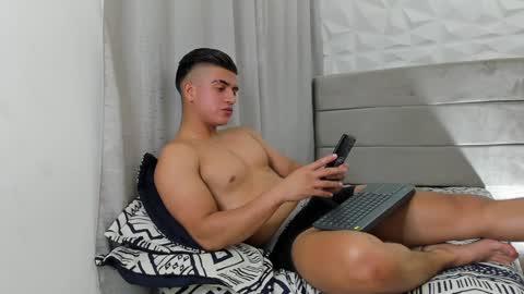 Snapshot of drekev_ chatting on 12-19-24, 05:07 Kevin online show from 12-19-24, 05:07